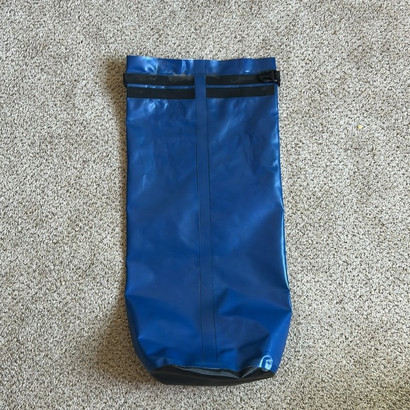 SealLine Blue discovery Waterproof dry Bag 20L - Picture 4 of 7